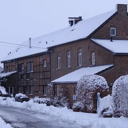 Hoeve Espewey - *