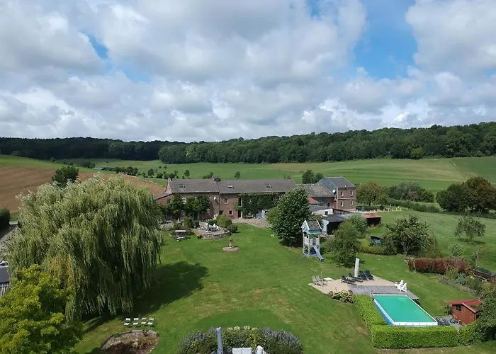 Hoeve Espewey - *